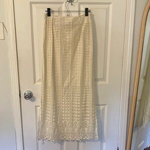 Mr Larkin Cream Lace Skirt (M)